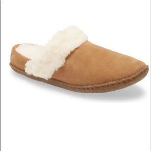 sorel fluffy slippers size 8 women’s